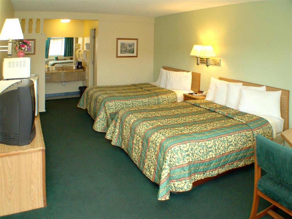 University Inn And Suites Eugene Room photo