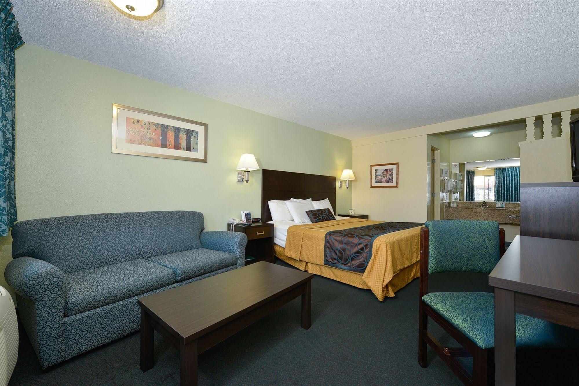 University Inn And Suites Eugene Exterior photo